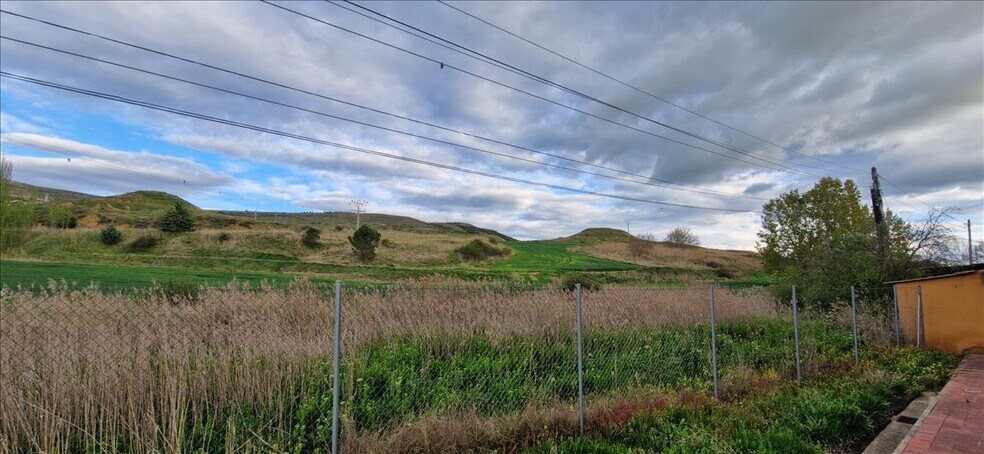 Terreno en Monzón de Campos en venta - Foto del edificio - Imagen 3 de 16