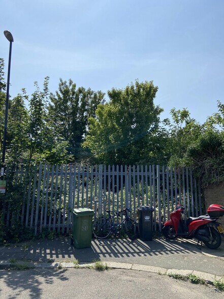 Kneller Rd, London en venta - Foto del edificio - Imagen 3 de 5