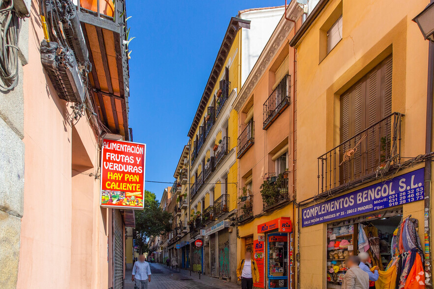 Calle Mesón De Paredes, 35, Madrid, Madrid en alquiler - Foto del edificio - Imagen 2 de 2