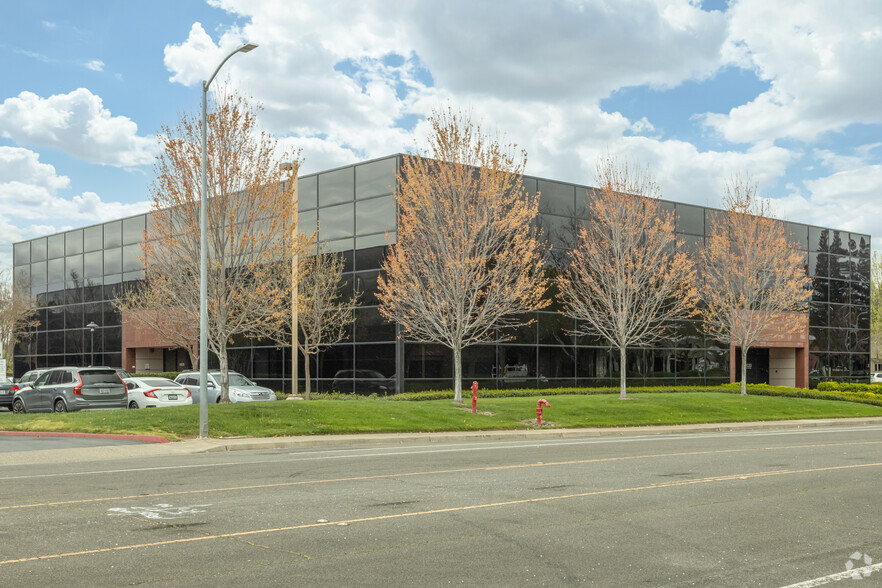 11000 White Rock Rd, Rancho Cordova, CA en alquiler - Foto del edificio - Imagen 2 de 35