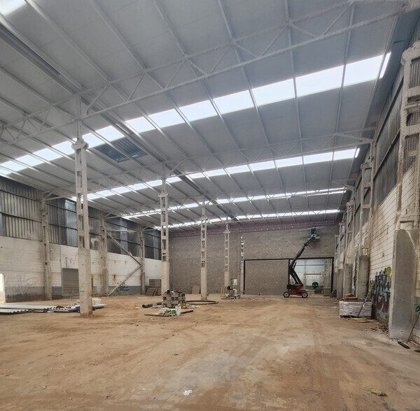 Nave en La Llagosta, Barcelona en alquiler - Foto del interior - Imagen 1 de 20