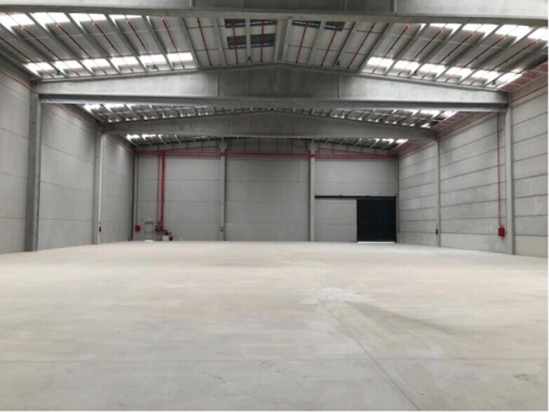 Nave en San Fernando de Henares, Madrid en alquiler - Foto del interior - Imagen 2 de 4