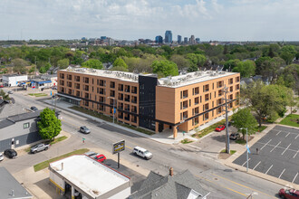 900 Leonard St NW, Grand Rapids, MI - VISTA AÉREA  vista de mapa