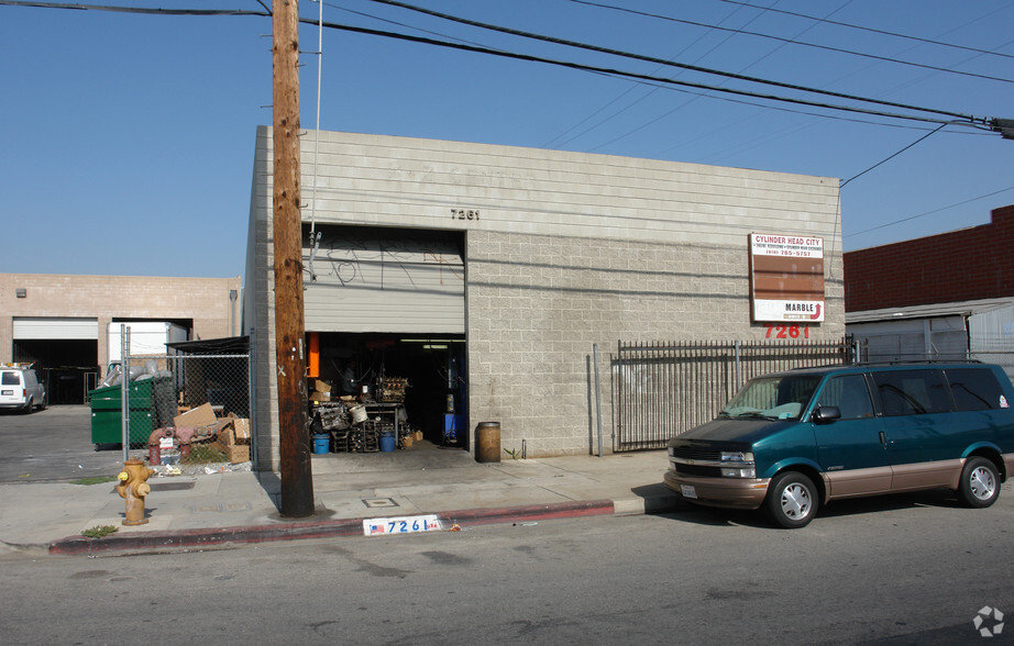 7261 Ethel Ave, North Hollywood, CA en alquiler - Foto del edificio - Imagen 3 de 3