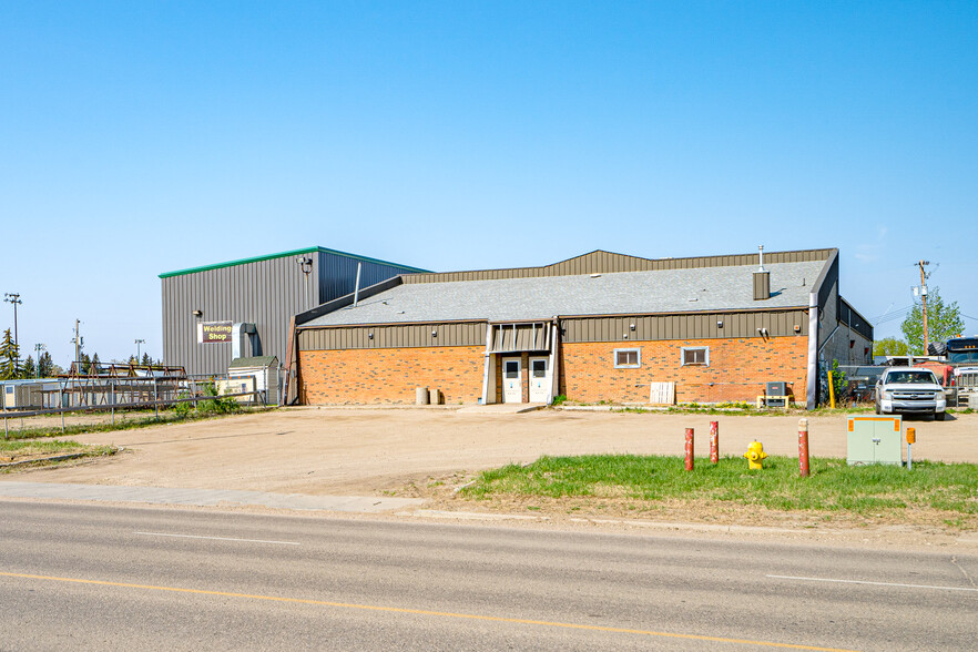 4702 40 Av, Lloydminster, SK en alquiler - Foto del edificio - Imagen 1 de 35