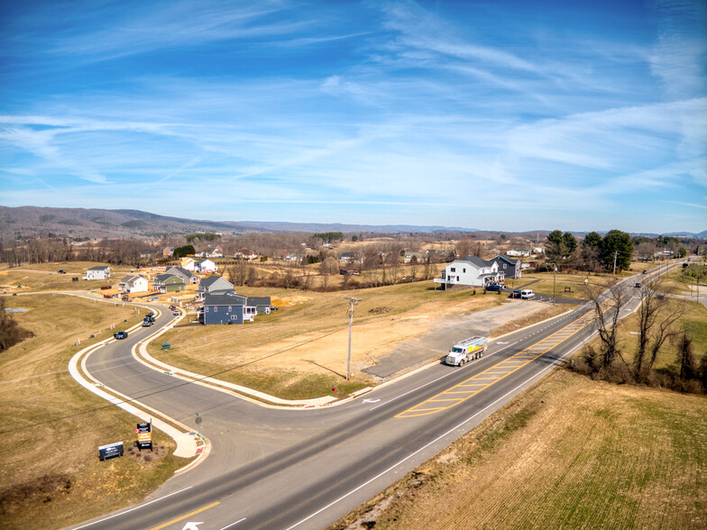 3966 Prices Fork Rd, Blacksburg, VA en venta - Foto principal - Imagen 2 de 22