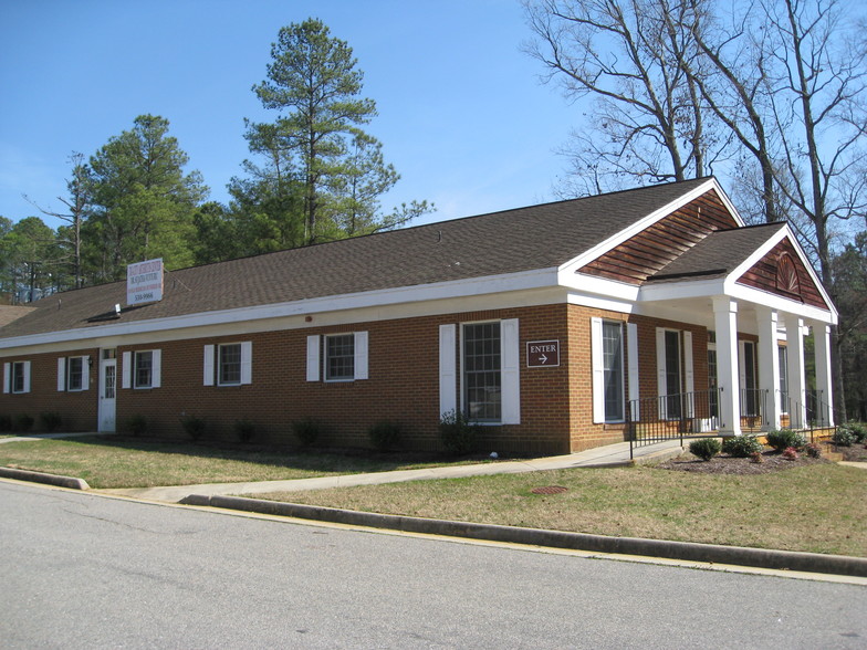 110 Old Bermuda Hundred Rd, Chester, VA en alquiler - Foto del edificio - Imagen 1 de 3