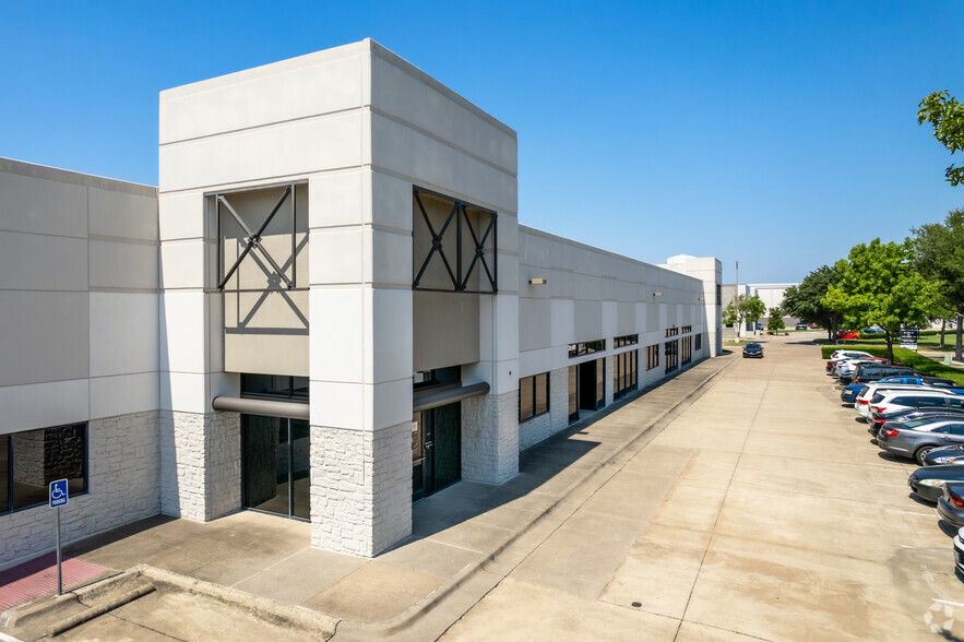 2600 Technology Dr, Plano, TX en alquiler - Foto del edificio - Imagen 3 de 13