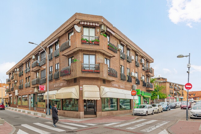 Más detalles de Calle la Era, 8, Mejorada del Campo - Edificio residencial​ en venta