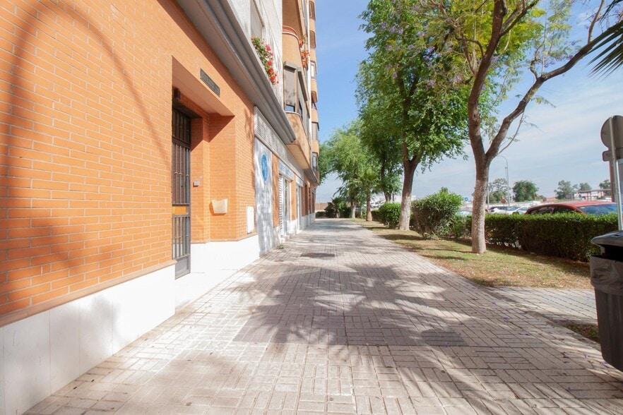 Calle Éufrates, 14, SEVILLA, Sevilla en venta - Foto del edificio - Imagen 2 de 45
