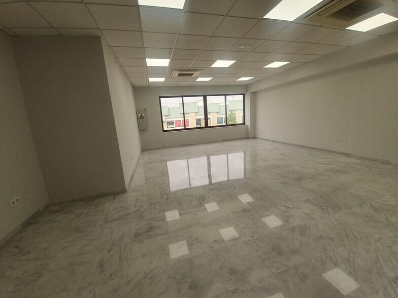 Nave en SEVILLA en alquiler - Foto del edificio - Imagen 2 de 22