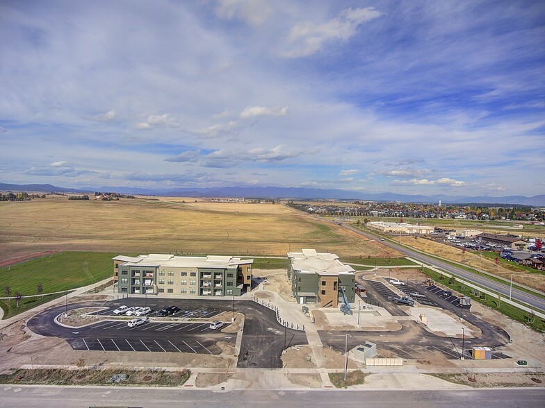 715 Timberwolf Pky, Kalispell, MT en venta - Foto del edificio - Imagen 2 de 27