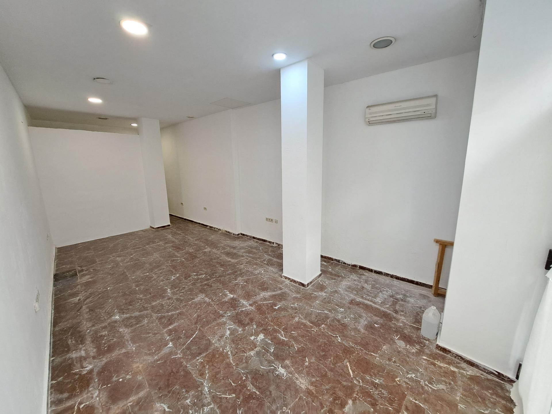 Local en Alzira, Valencia en venta Foto del edificio- Imagen 1 de 8