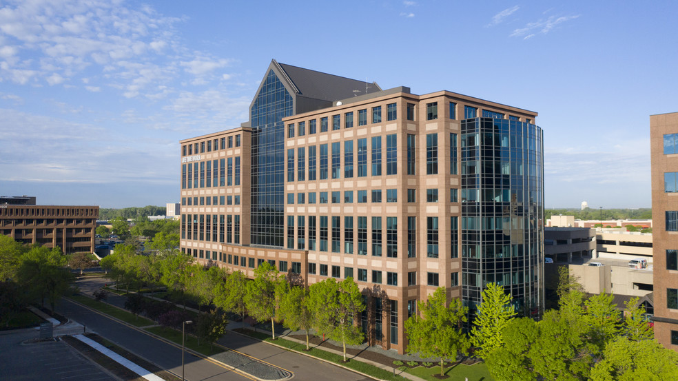 1600 Utica Ave S, Saint Louis Park, MN en alquiler - Foto del edificio - Imagen 1 de 13