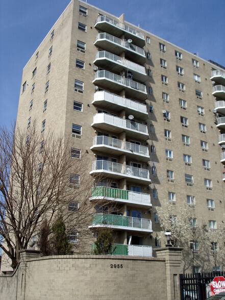 2955 Shell Rd, Brooklyn, NY en alquiler - Foto principal - Imagen 1 de 2