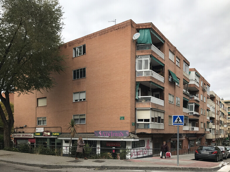 Plaza San Pedro Y San Pablo, 2, Coslada, Madrid en venta - Foto del edificio - Imagen 1 de 1