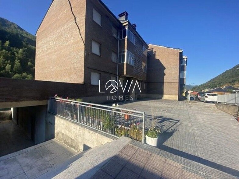 Edificio residencial en Degaña, Asturias en venta - Foto del edificio - Imagen 3 de 3
