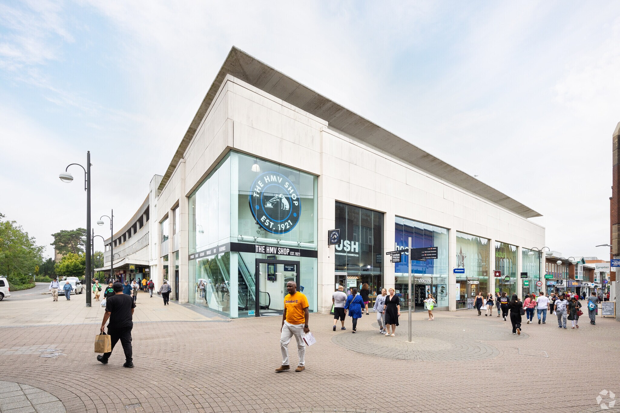 24-26 The Martletts, Crawley en alquiler Foto principal- Imagen 1 de 7