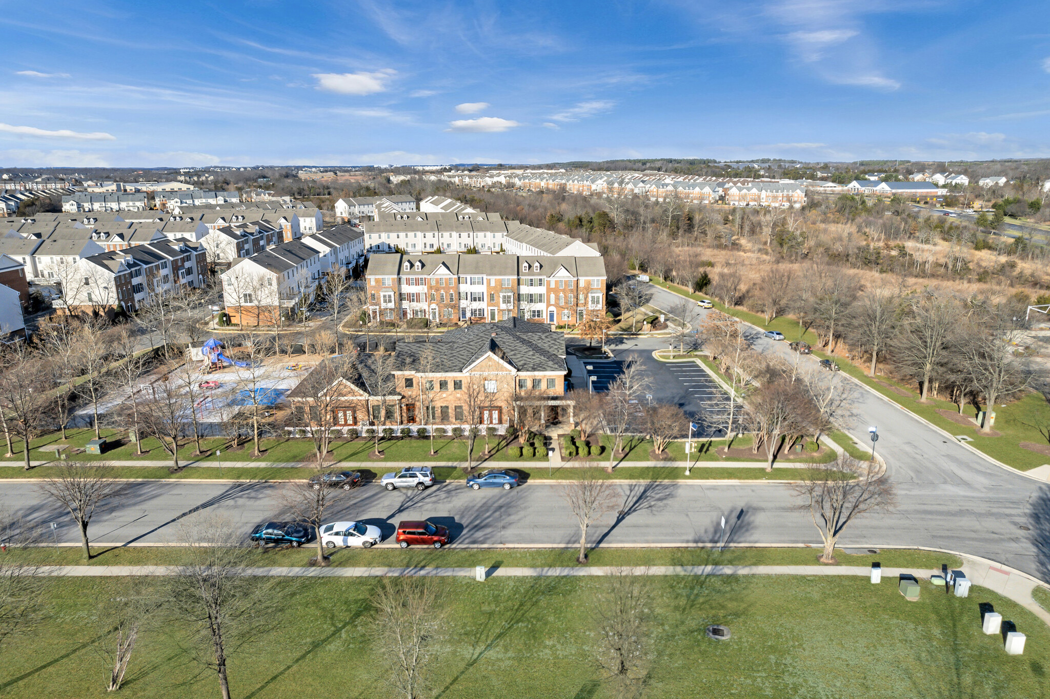 42851 Smallwood Ter, Chantilly, VA en alquiler Foto del edificio- Imagen 1 de 24