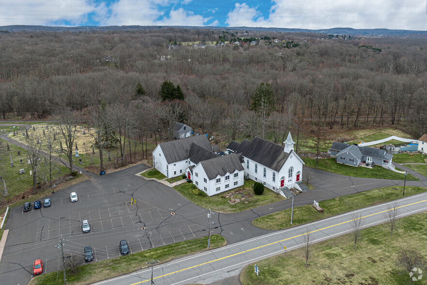 402 Main St, Middlefield, CT en venta - Foto del edificio - Imagen 3 de 8