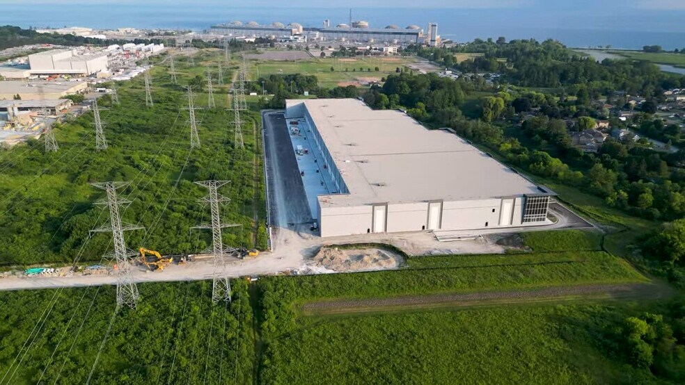 1575 Clements Rd, Pickering, ON en alquiler - Vídeo de anuncio comercial - Imagen 2 de 2