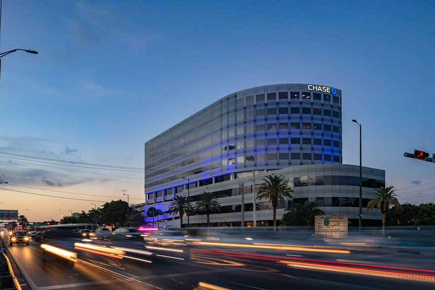 19495 Biscayne Blvd, Aventura, FL en alquiler - Foto del edificio - Imagen 1 de 11