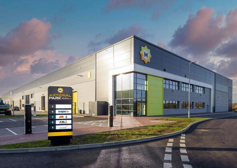 Chelmsford Rd, Rayleigh en alquiler - Foto del edificio - Imagen 1 de 10