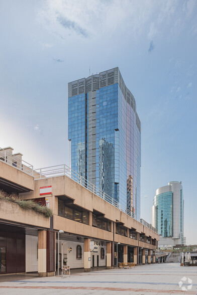 Plaza Manuel Gómez Moreno, 2, Madrid, Madrid en alquiler - Foto del edificio - Imagen 3 de 17