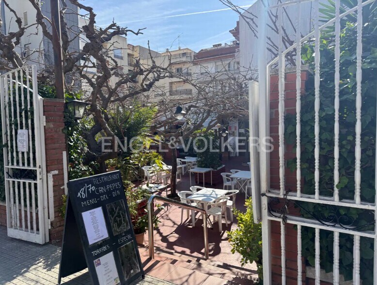 Local en Pineda de Mar, Barcelona en venta - Foto del edificio - Imagen 3 de 5