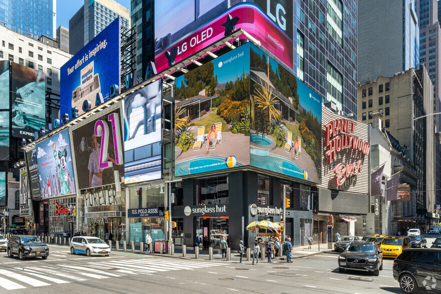 1540 Broadway, New York, NY en alquiler - Foto del edificio - Imagen 2 de 5