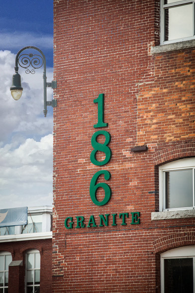 186 Granite St, Manchester, NH en alquiler - Foto del edificio - Imagen 2 de 6