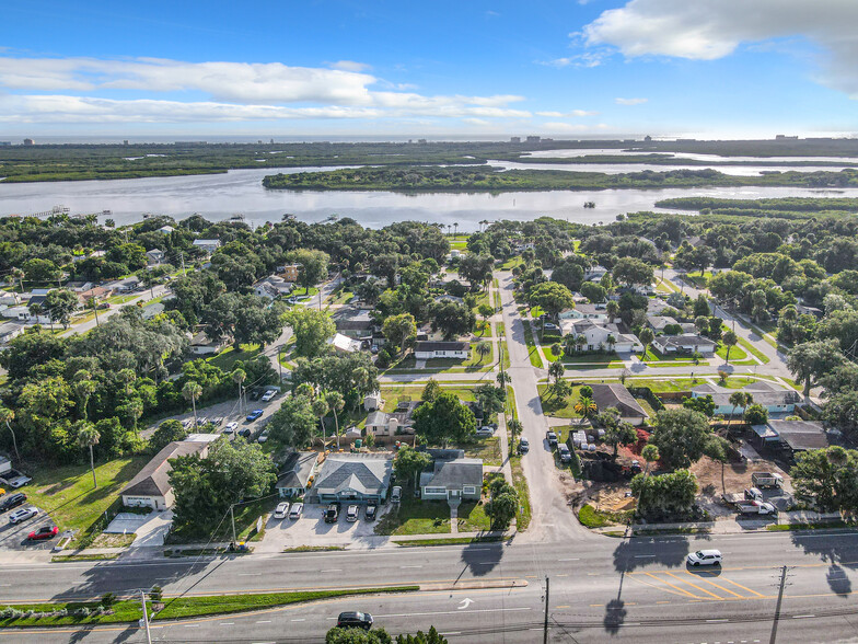 409 N Ridgewood Ave, Edgewater, FL en venta - Foto del edificio - Imagen 2 de 47