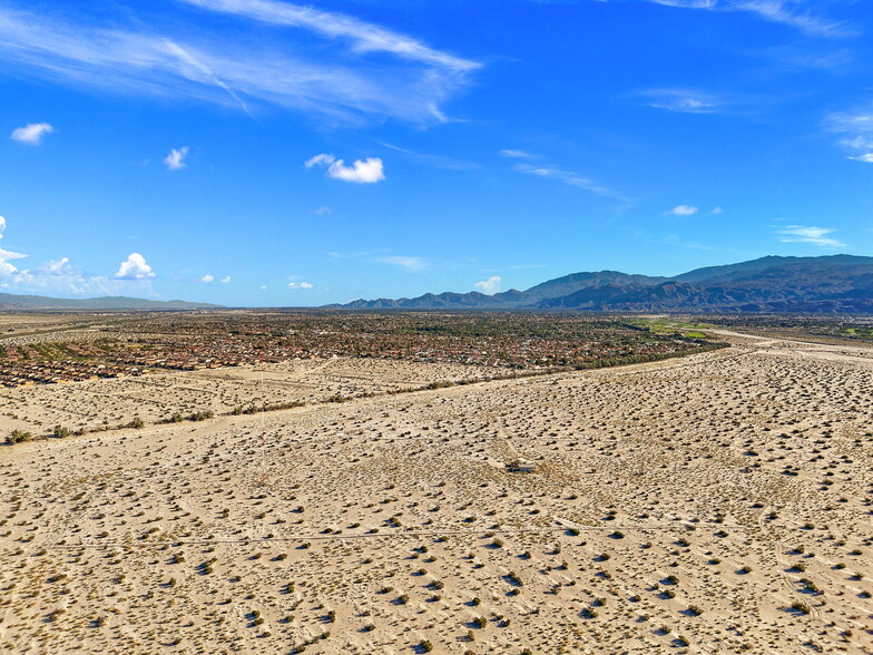 0 Vista Chino, Palm Springs, CA en venta - Foto del edificio - Imagen 3 de 6