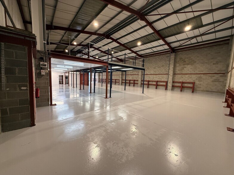 8 David Rd, Slough en alquiler - Foto del edificio - Imagen 2 de 17