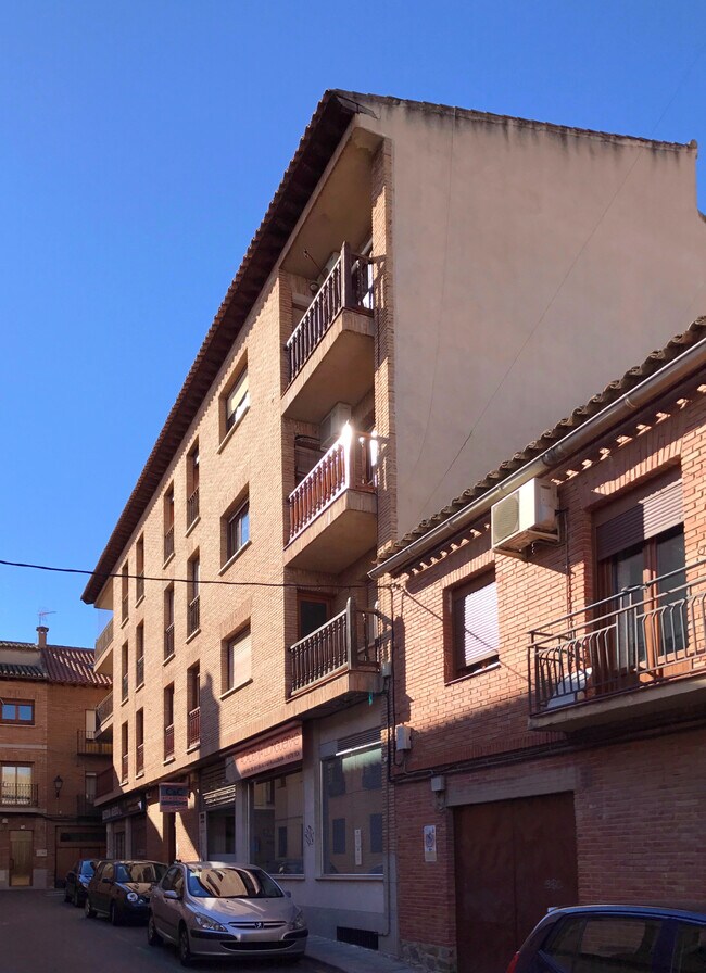Más detalles de Calle San Eugenio, 1, Toledo - Edificio residencial​ en venta