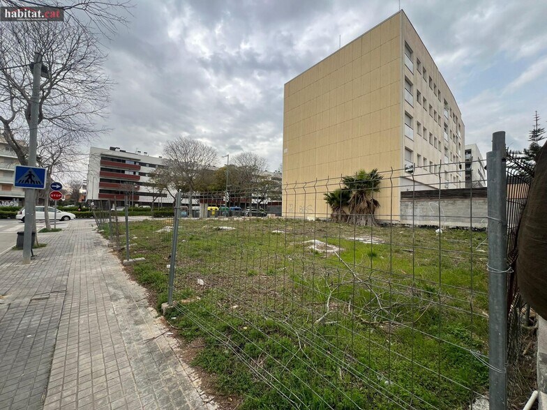 Terreno en Vilanova i la Geltrú, Barcelona en venta - Foto del edificio - Imagen 2 de 10