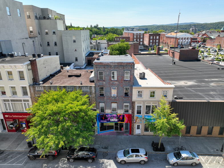 322 Main St, Poughkeepsie, NY en venta - Vista aérea - Imagen 1 de 19