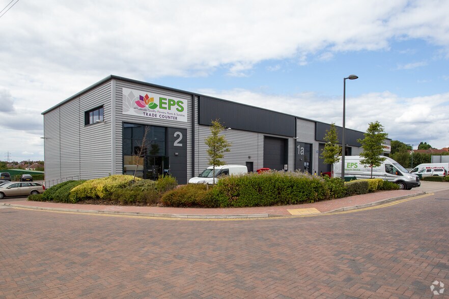 2 Tradeway Sutton Kimpton Rd, Sutton en alquiler - Foto del edificio - Imagen 3 de 6