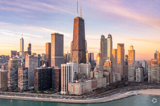 875 N Michigan Ave, Chicago, IL - VISTA AÉREA  vista de mapa