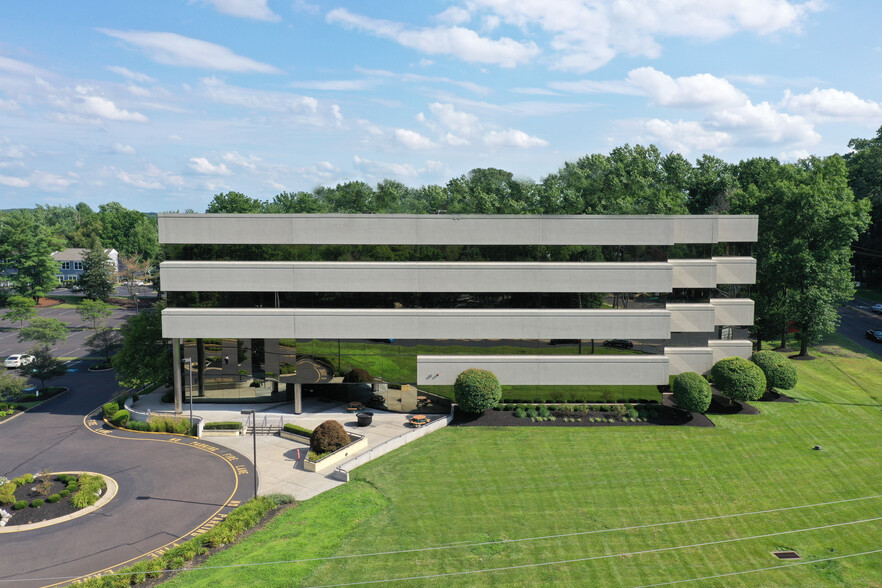 1717 Newtown Langhorne Rd, Langhorne, PA en alquiler - Foto del edificio - Imagen 3 de 16