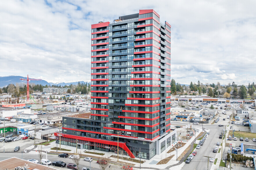 10626 City Pky, Surrey, BC en alquiler - Foto del edificio - Imagen 3 de 8