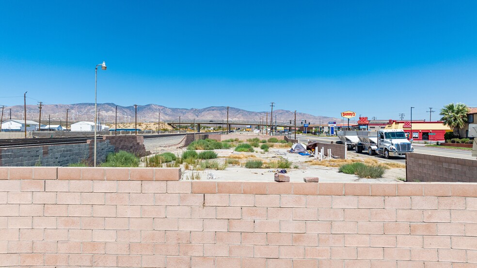 16201 Sierra Hwy, Mojave, CA en venta - Foto del edificio - Imagen 3 de 8