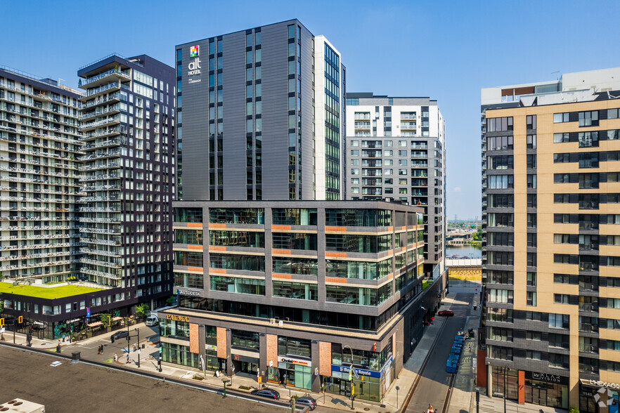 100 Rue Peel, Montréal, QC en alquiler - Foto del edificio - Imagen 2 de 28