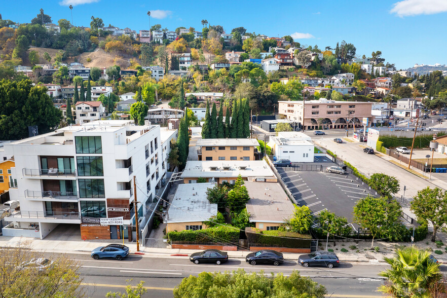 2413 Griffith Park Blvd, Los Angeles, CA en venta - Foto del edificio - Imagen 2 de 25