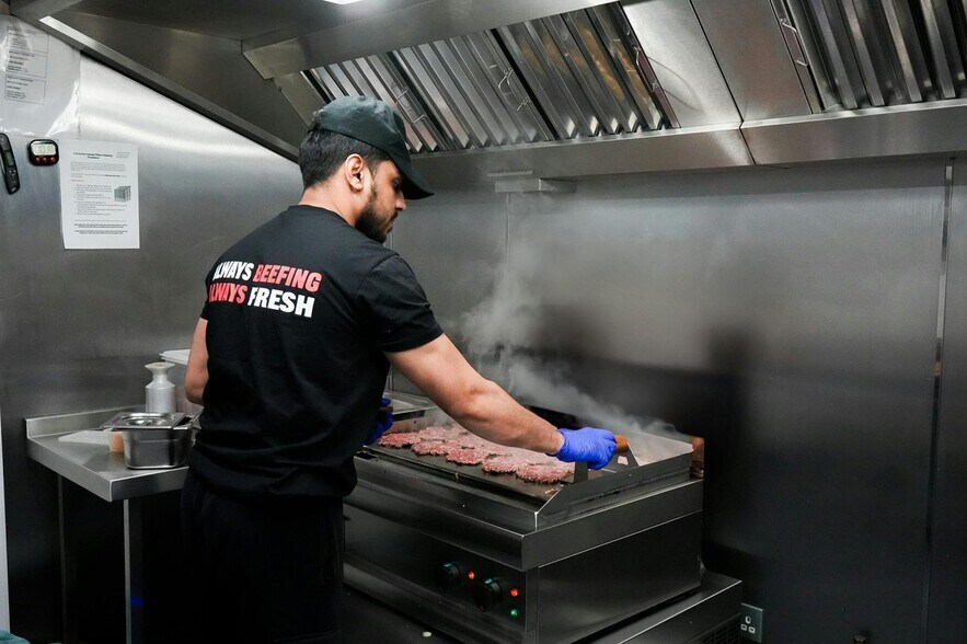 110-118 Markfield Rd, London en alquiler - Foto del edificio - Imagen 3 de 5