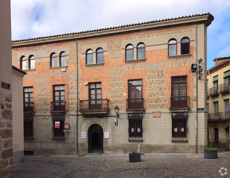Calle Martin Carramolinos, 10, Ávila, Ávila en alquiler - Foto del edificio - Imagen 2 de 2