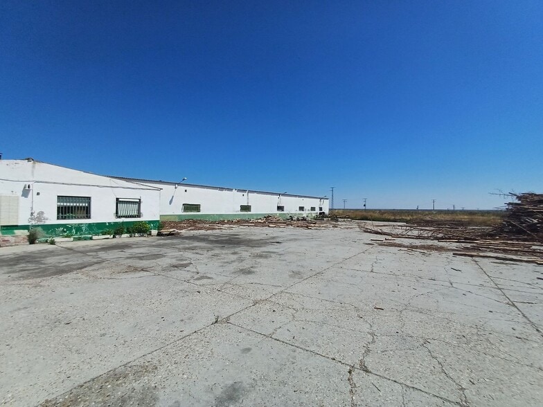Nave en Escarabajosa de Cabezas, Segovia en venta - Foto del edificio - Imagen 3 de 7