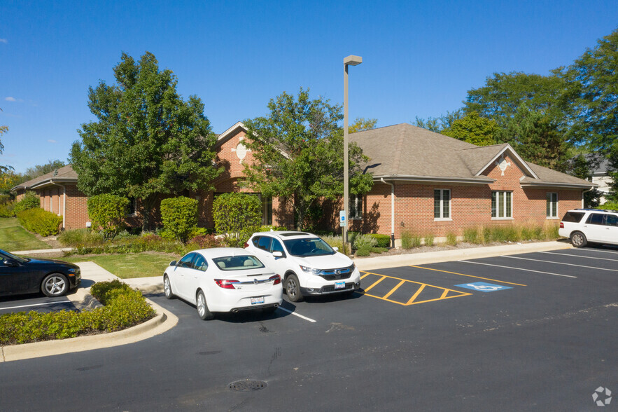 6833-6837 S Kingery Hwy, Willowbrook, IL en alquiler - Foto del edificio - Imagen 1 de 5