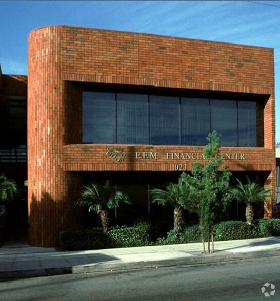 1023 N Hollywood Way, Burbank, CA en alquiler - Foto del edificio - Imagen 2 de 47