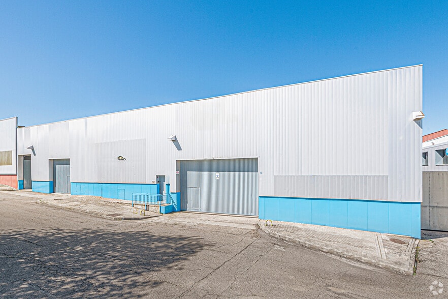 Calle Artesanía, 9, Coslada, Madrid en venta - Foto del edificio - Imagen 3 de 23